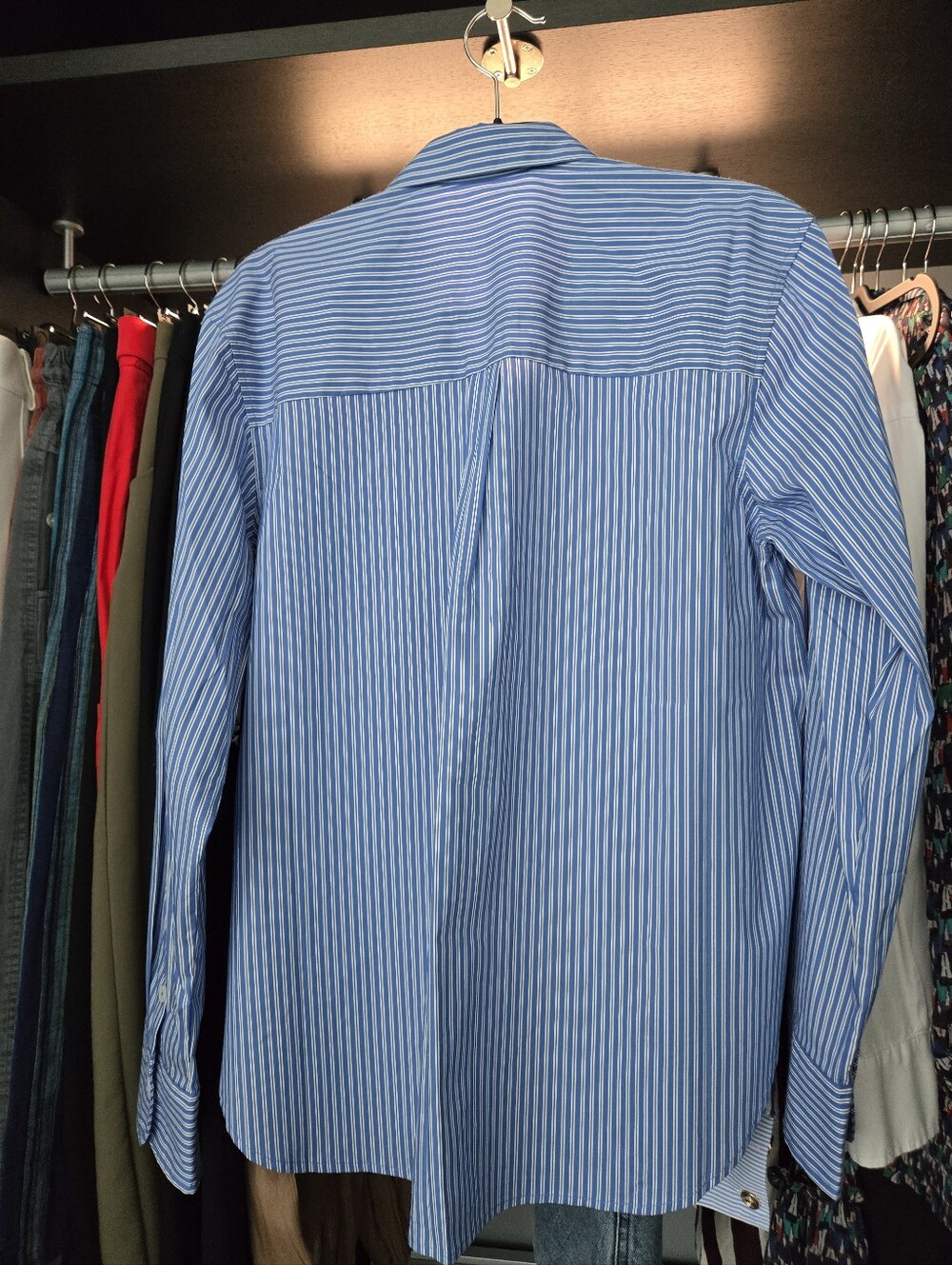 Good American Blue and White Striped Women's Button-Up Blouse - Picture 5 of 6